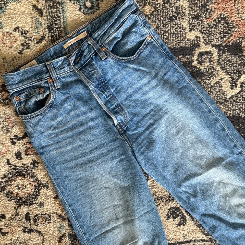 Levi’s ribcage ankle straight Jeans size 28
